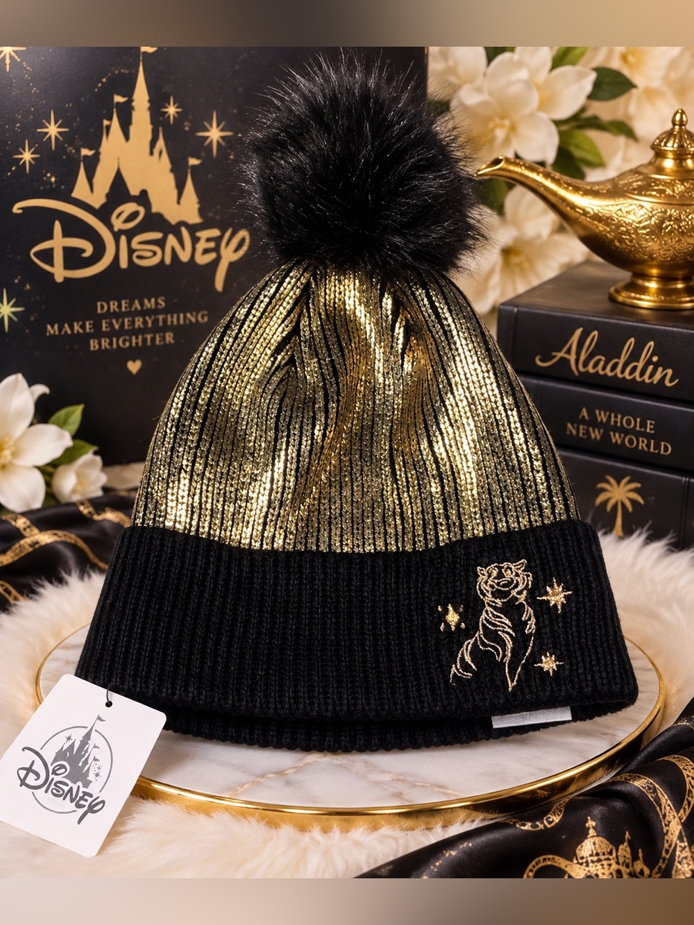 🖤✨ NWT Disney Parks Aladdin Rajah Metallic Gold & Black Pom Beanie OSFM